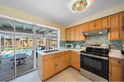 270 W Seminole Drive, Venice, FL 34293 - Photo 7