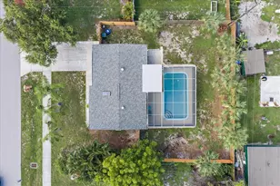 270 W Seminole Dr, Venice, FL 34293 - Photo 21