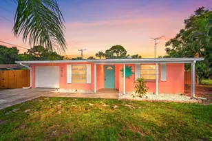 270 W Seminole Dr, Venice, FL 34293 - Photo 1