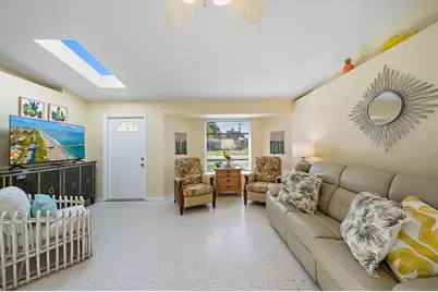 270 W Seminole Drive, Venice, FL 34293 - Photo 5