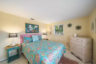 270 W Seminole Dr, Venice, FL 34293 - Photo 9
