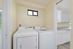 2004 Wood Hollow Pl, Sarasota, FL 34235 - Photo 17