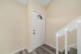 2004 Wood Hollow Pl, Sarasota, FL 34235 - Photo 7