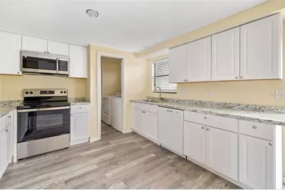2004 Wood Hollow Place, Sarasota, FL 34235 - Photo 13