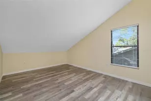 2004 Wood Hollow Pl, Sarasota, FL 34235 - Photo 23