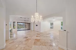 11915 Clubhouse Dr, Lakewood Ranch, FL 34202 - Photo 7