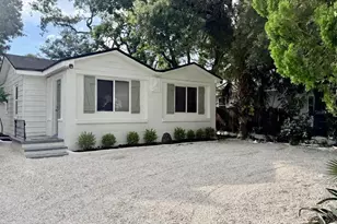 1617 43rd St S, Saint Petersburg, FL 33711 - Photo 1