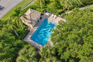 3477 Hadfield Greene, Sarasota, FL 34235 - Photo 5