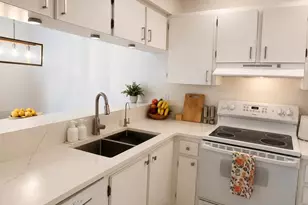 3221 Beneva Rd, Sarasota, FL 34232 - Photo 5