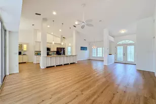 4415 Highland Oaks Cir, Sarasota, FL 34235 - Photo 13