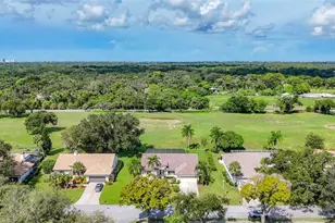 4415 Highland Oaks Cir, Sarasota, FL 34235 - Photo 3