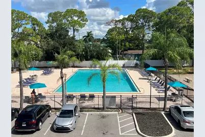 2740 Coconut Bay Ln Lane #3310 (3J), Sarasota, FL 34237 - Photo 5