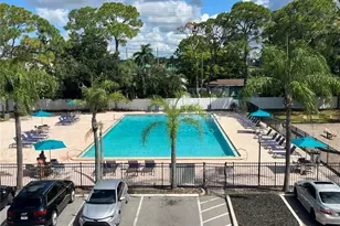 2740 Coconut Bay Ln Ln, Sarasota, FL 34237 - Photo 5
