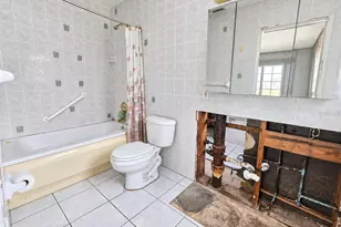 13401 1st St E, Madeira Beach, FL 33708 - Photo 37