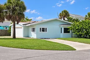 13401 1st St E, Madeira Beach, FL 33708 - Photo 1