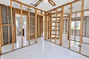 13401 1st St E, Madeira Beach, FL 33708 - Photo 41