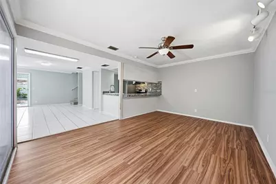 912 Byron Lane #5C, Sarasota, FL 34243 - Photo 13
