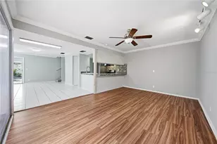 912 Byron Ln, Sarasota, FL 34243 - Photo 13