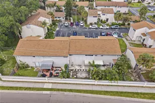 912 Byron Ln, Sarasota, FL 34243 - Photo 35