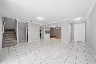 912 Byron Ln, Sarasota, FL 34243 - Photo 5
