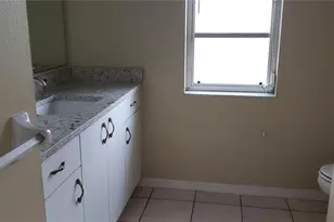 494 Lake of the Woods Dr, Venice, FL 34293 - Photo 23