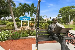 525 Manatee Ct, Venice, FL 34285 - Photo 67