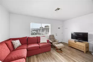 525 Manatee Ct, Venice, FL 34285 - Photo 13