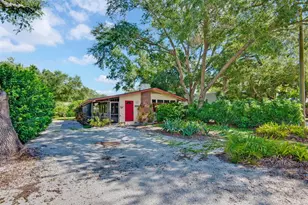 2837 Forest Ln, Sarasota, FL 34231 - Photo 3
