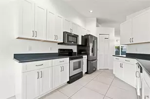3248 Gulf Watch Ct, Sarasota, FL 34231 - Photo 15