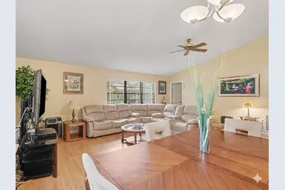 5031 Barrington Circle #601, Sarasota, FL 34234 - Photo 7