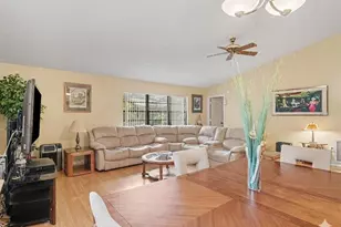 5031 Barrington Cir, Sarasota, FL 34234 - Photo 7