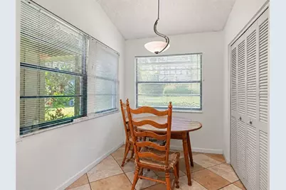 5031 Barrington Circle #601, Sarasota, FL 34234 - Photo 9