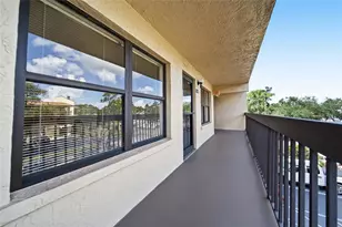 515 30th Ave W, Bradenton, FL 34205 - Photo 3