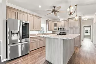 10315 Cortez Road W, Bradenton, FL 34210 - Photo 9