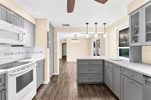 3403 66th St Ct W, Bradenton, FL 34209 - Photo 11
