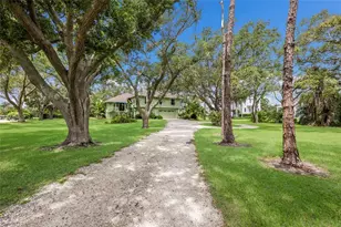 918 99th St NW, Bradenton, FL 34209 - Photo 3