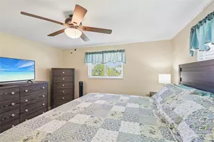 106 Algiers Dr, Venice, FL 34293 - Photo 13