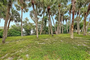 2417 Casey Key Rd, Nokomis, FL 34275 - Photo 15