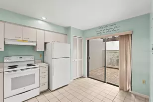 3118 Windrush Bourne, Sarasota, FL 34235 - Photo 15