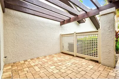 3118 Windrush Bourne #8, Sarasota, FL 34235 - Photo 9