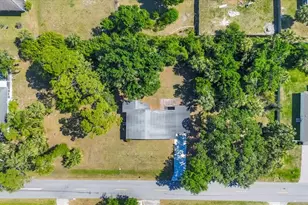 2538 Lakeshore Cir, Port Charlotte, FL 33952 - Photo 5
