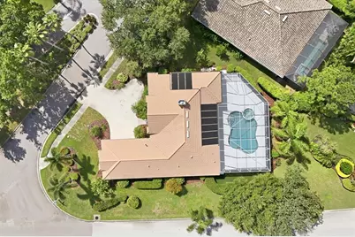 8404 Misty Morning Court, Lakewood Ranch, FL 34202 - Photo 3