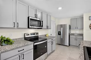 10137 Charlotte Dr., Parrish, FL 34219 - Photo 9