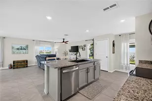 10137 Charlotte Dr., Parrish, FL 34219 - Photo 9