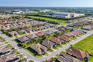 1702 5th St E, Palmetto, FL 34221 - Photo 55