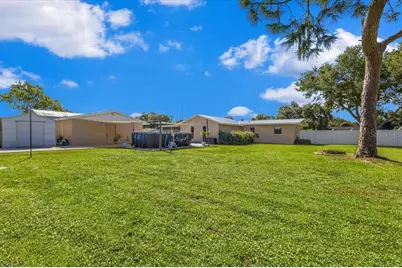 5715 29th Avenue Drive E, Bradenton, FL 34208 - Photo 17