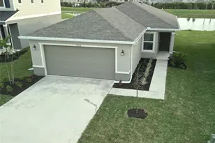 9532 Sandy Bluffs Circle, Parrish, FL 34219 - Photo 1