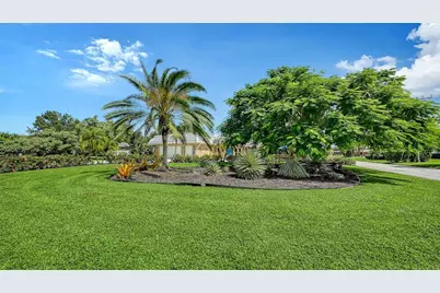 5211 Inverness Drive, Sarasota, FL 34243 - Photo 37