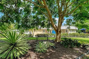 5211 Inverness Dr, Sarasota, FL 34243 - Photo 3