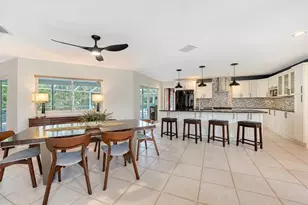 5211 Inverness Dr, Sarasota, FL 34243 - Photo 9